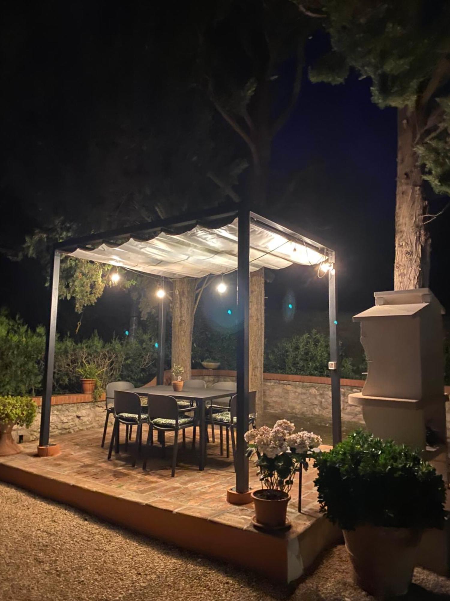 Casa Vacanze Podere San Giusto Volterra Ngoại thất bức ảnh